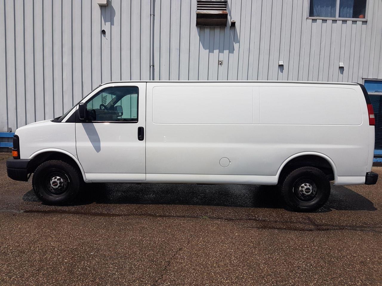 687625.12050386