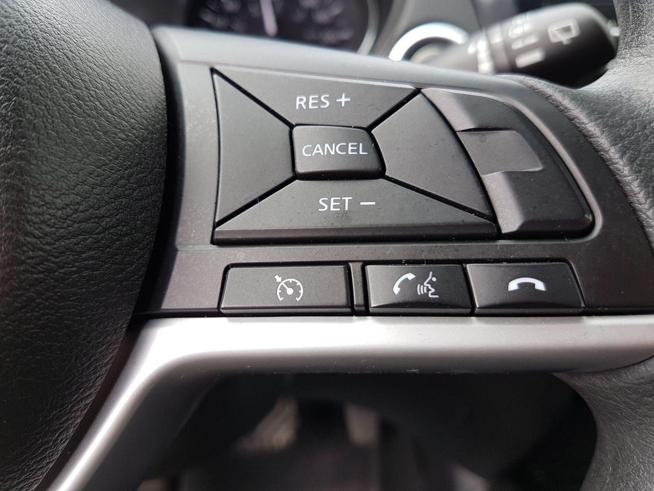687709