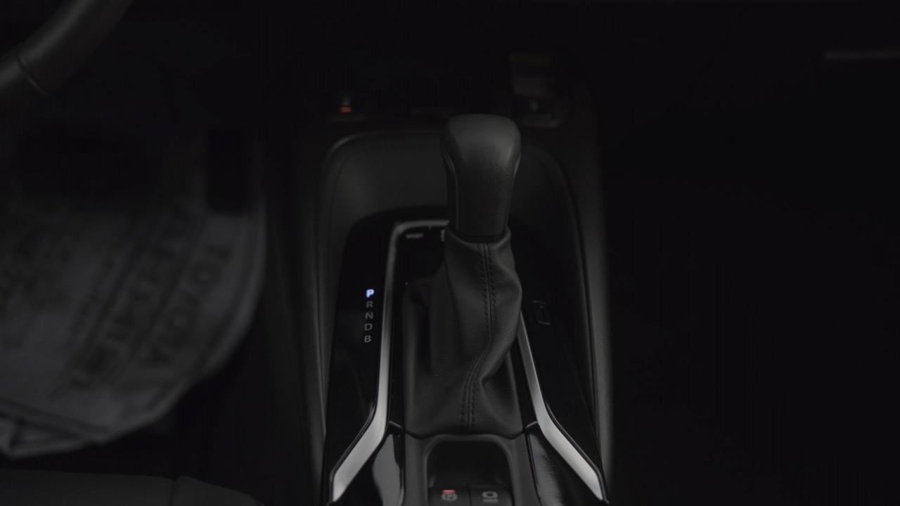 688761
