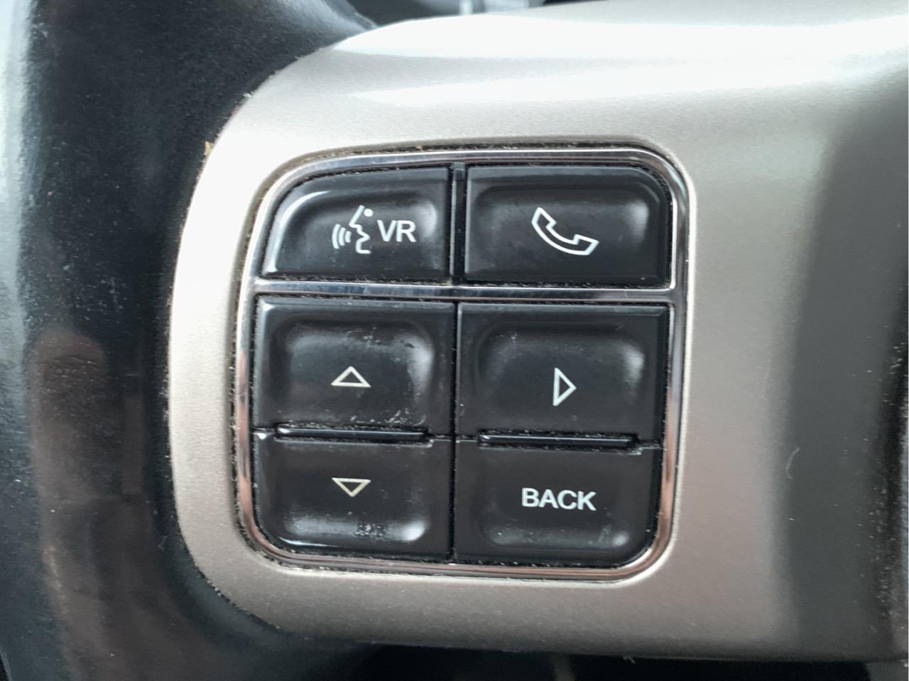 688869