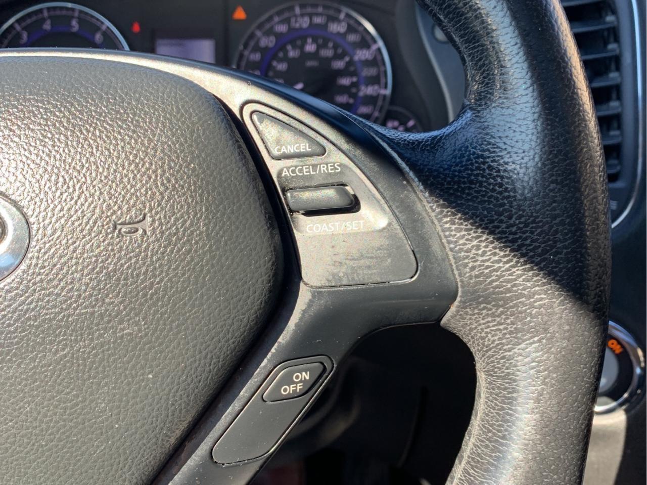 688878