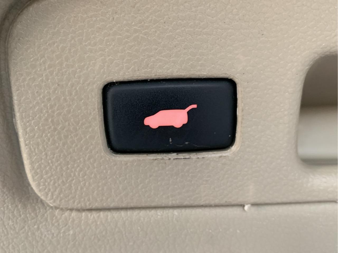688887
