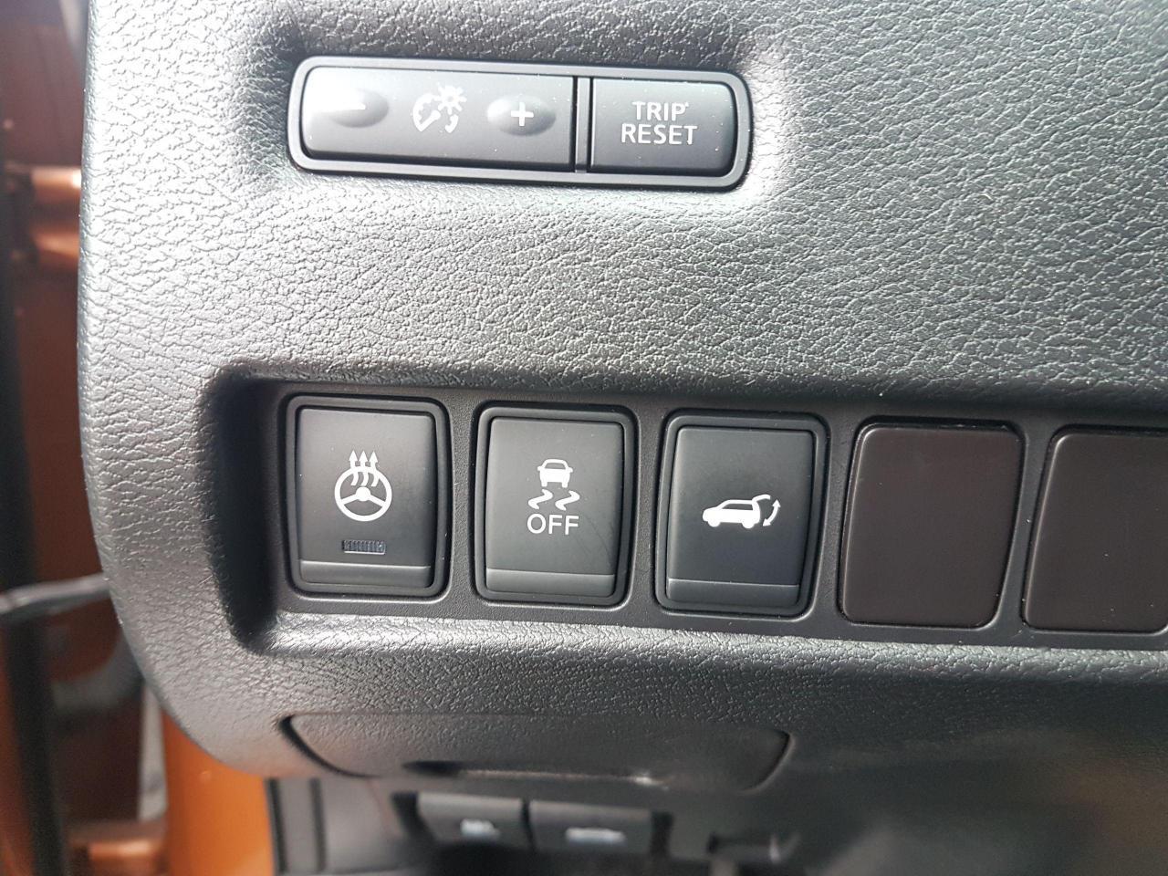 689096.12070784