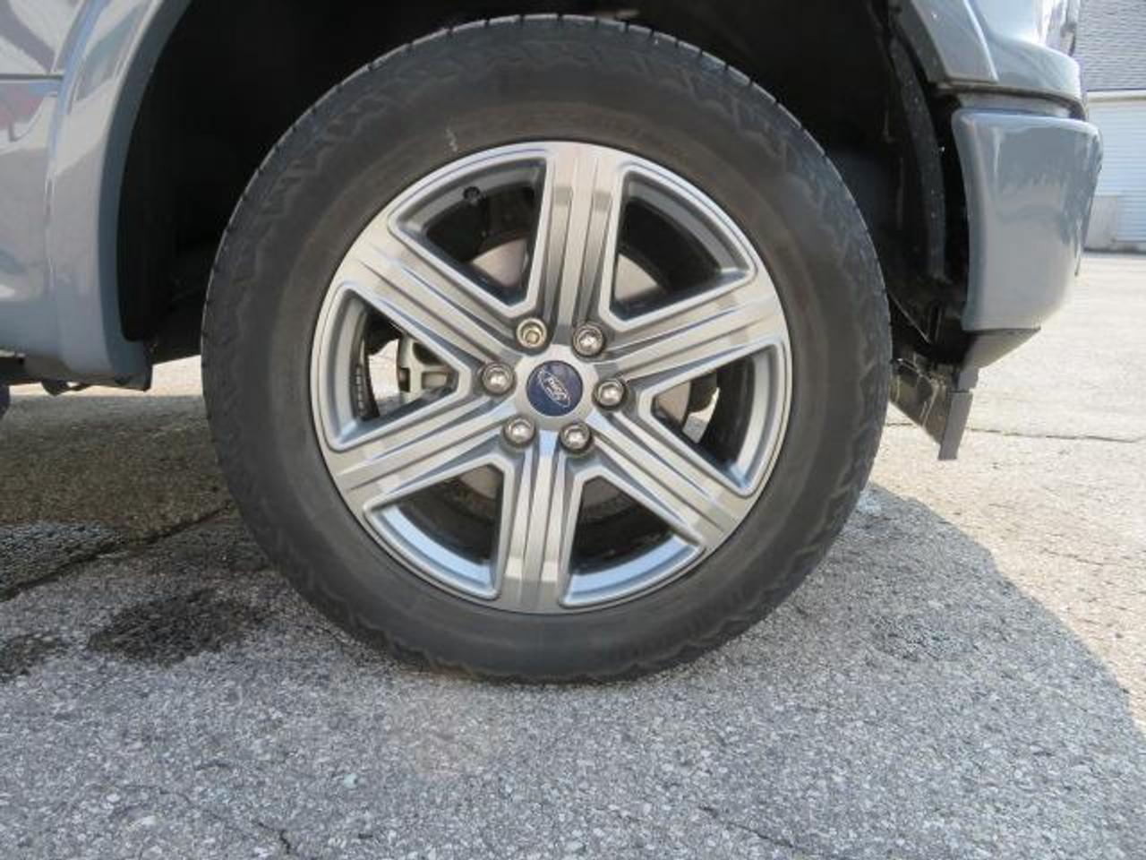 689185.12071929