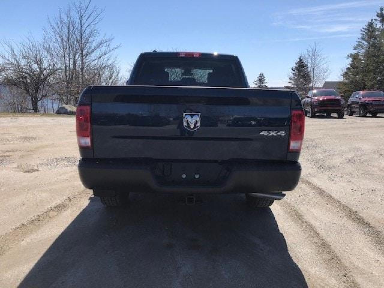 689794