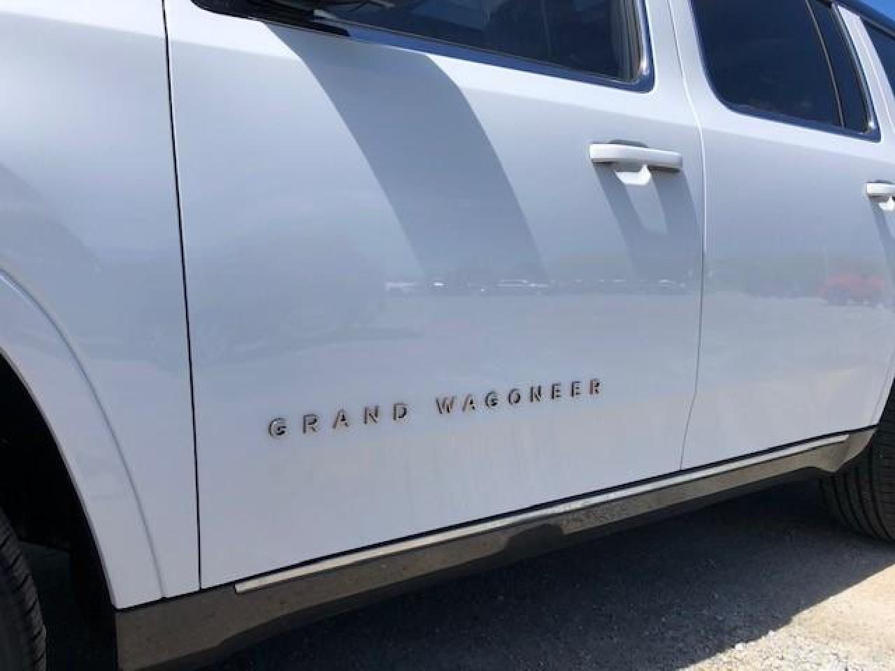 689800
