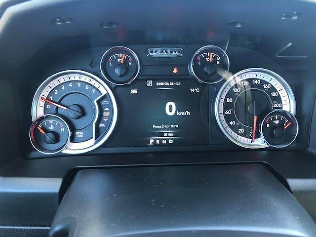 689827