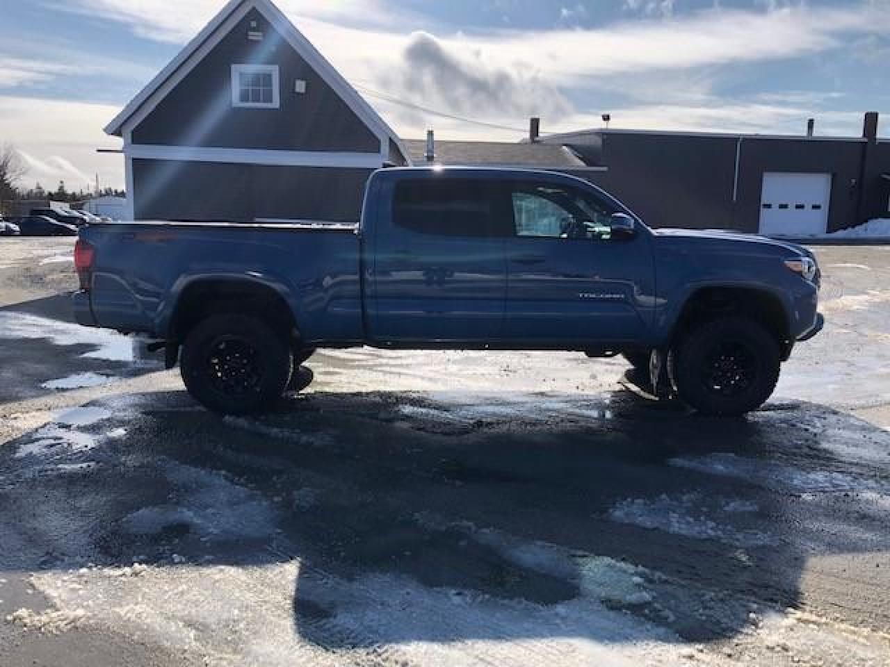 689836