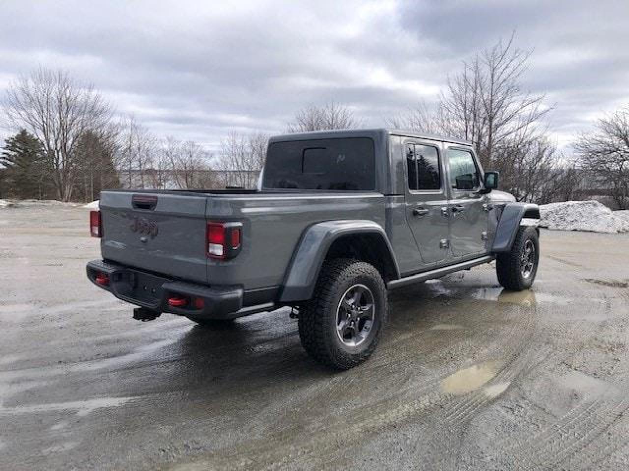689842