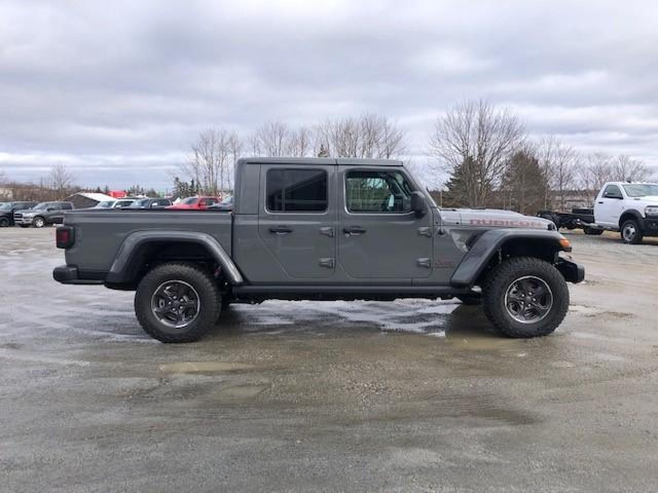 689842