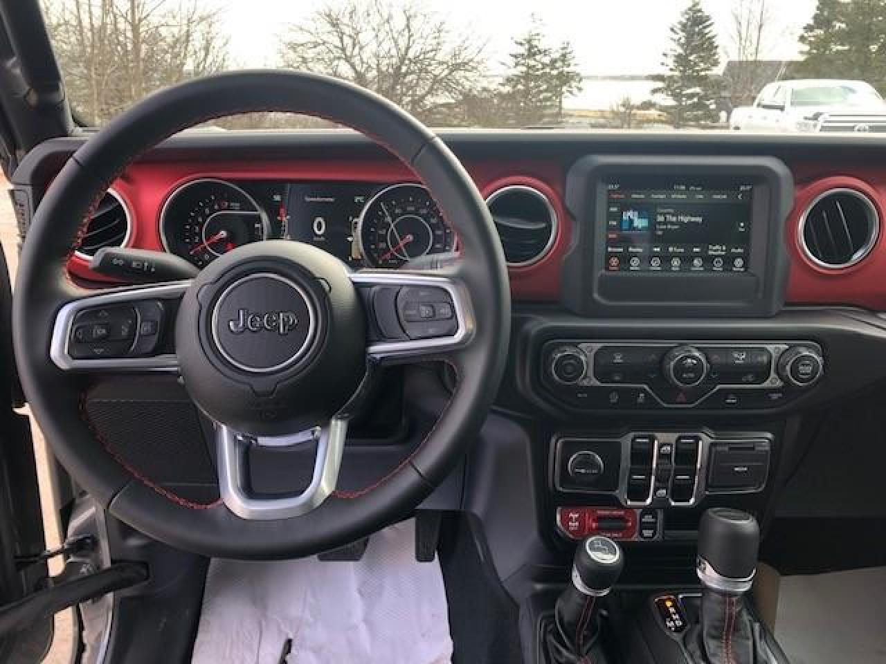 689842