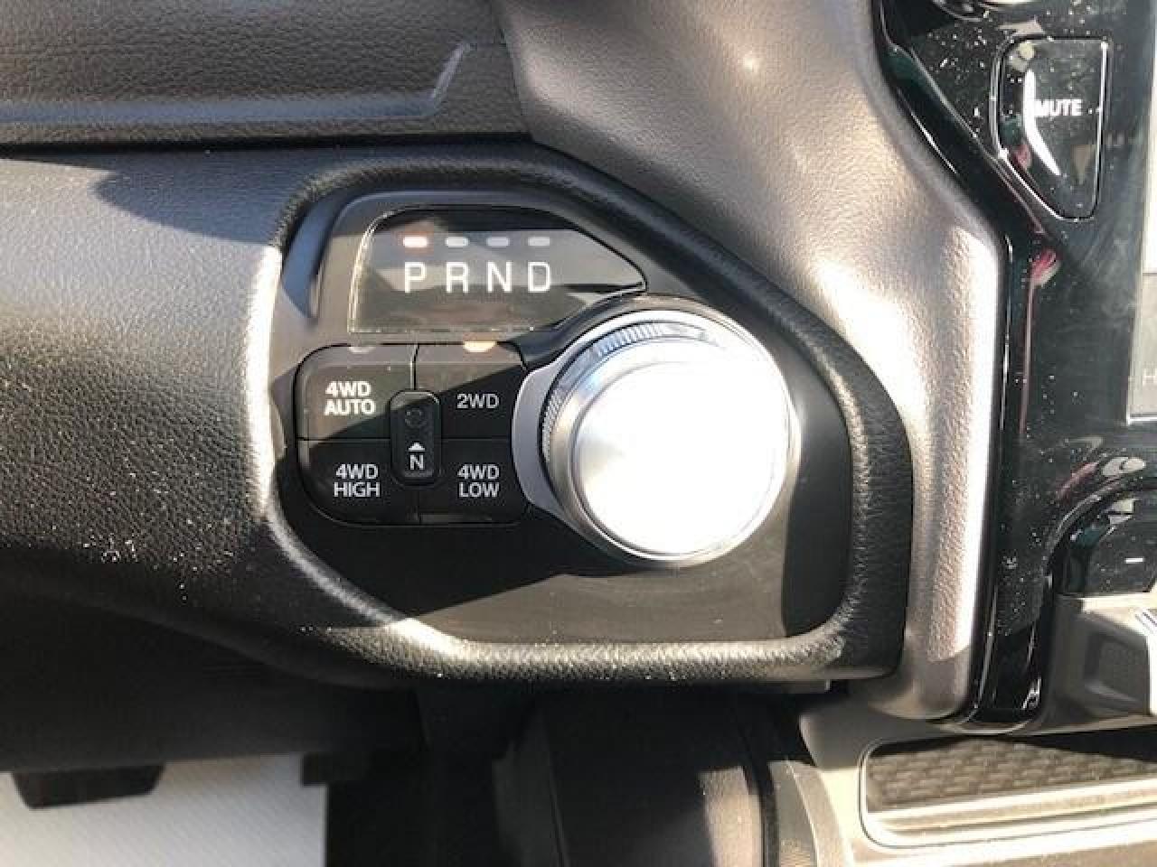 689854