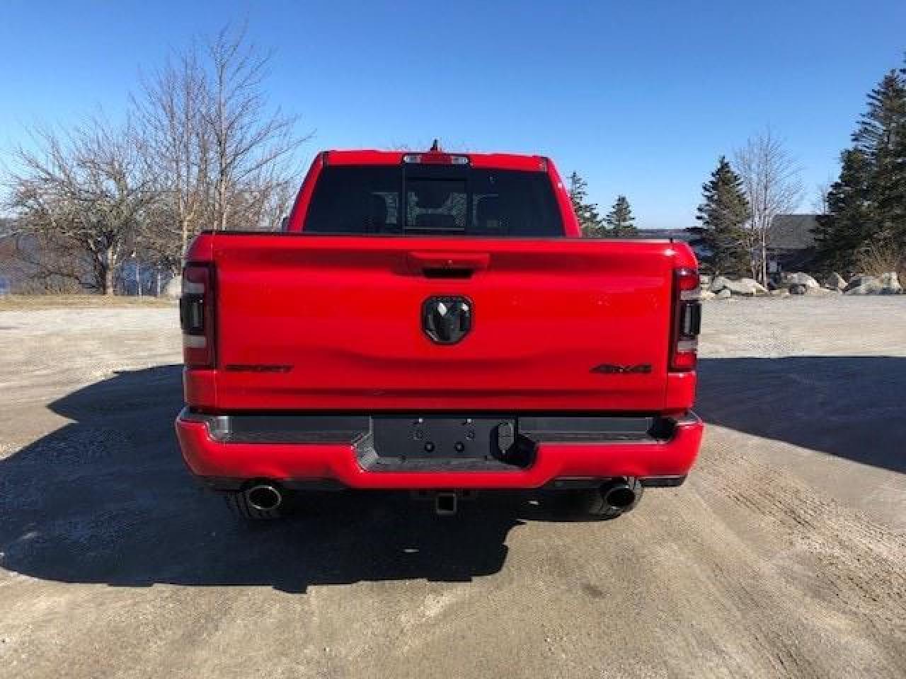 689857