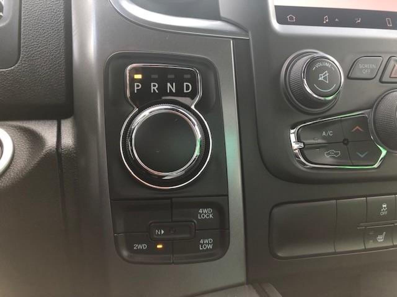 689860