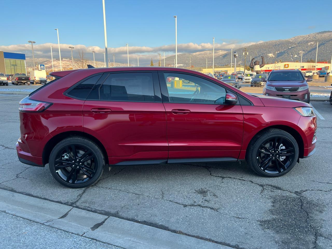 693534.12127017