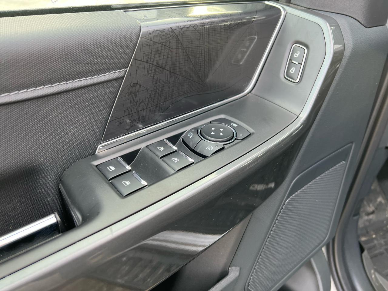 693564.12127722