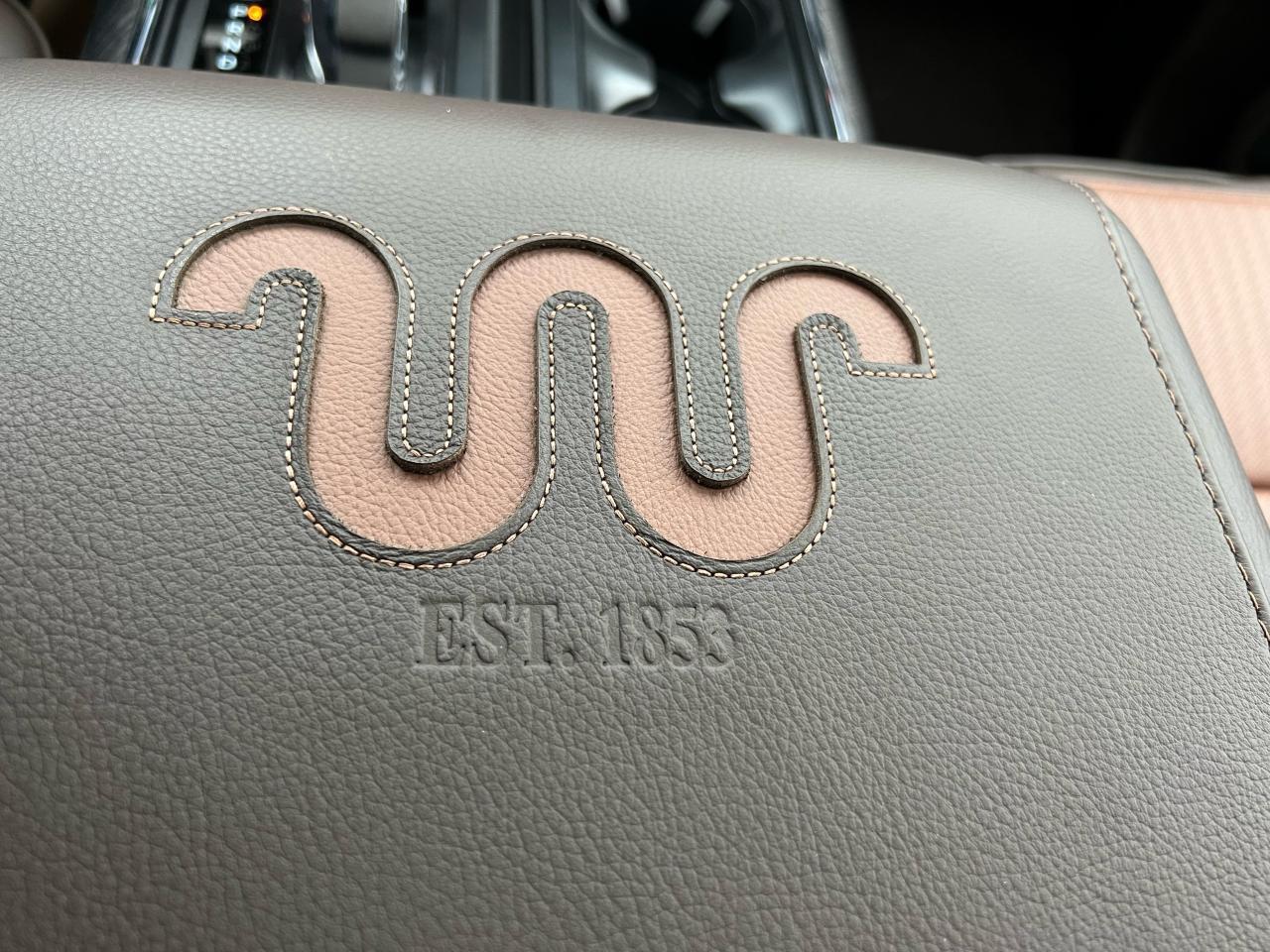 693573.12128019