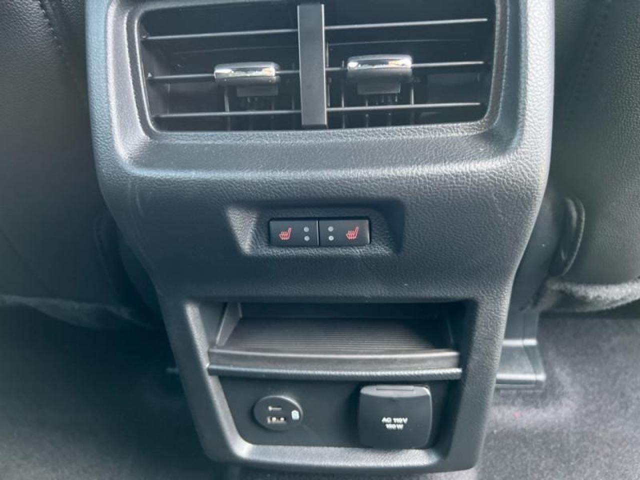 693645