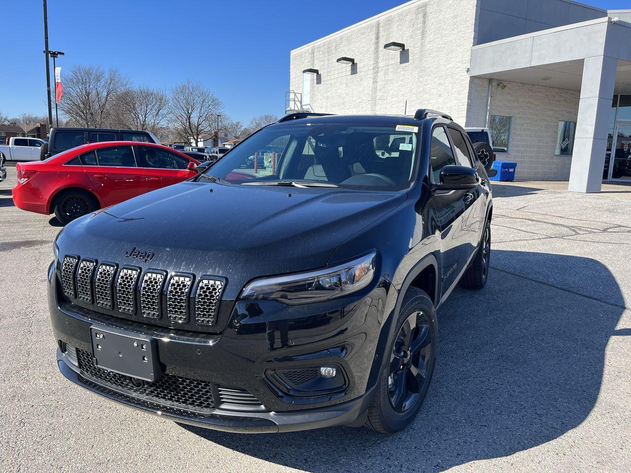 New 2023 Jeep Cherokee ALTITUDE for sale in Sarnia, ON