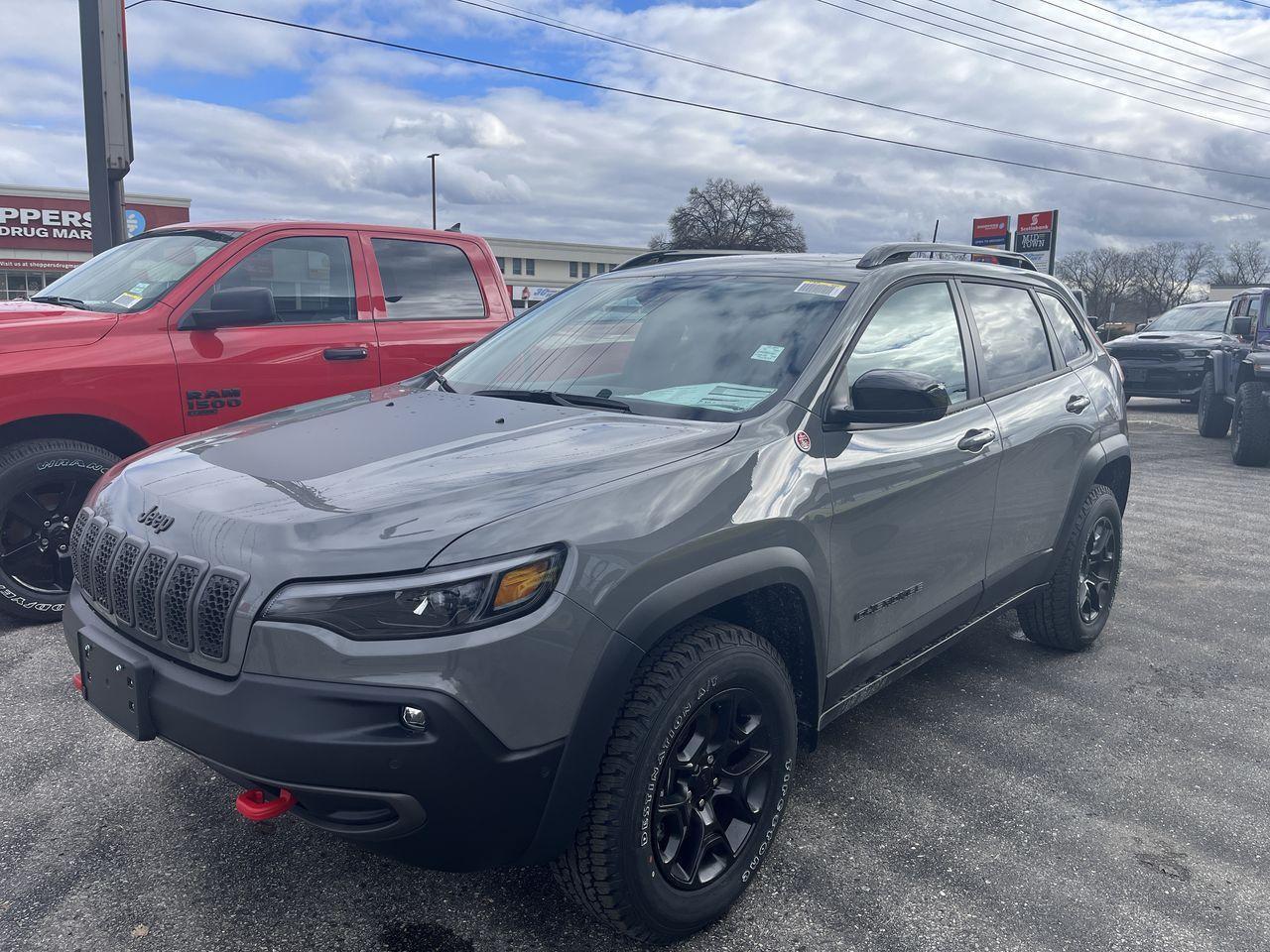 New 2023 Jeep Cherokee Trailhawk for sale in Sarnia, ON