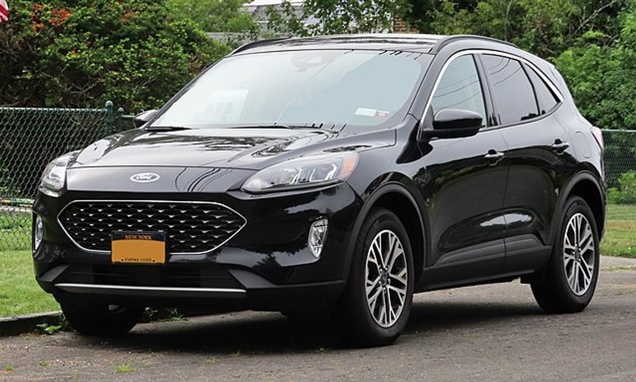<p><strong><span style=white-space-collapse: preserve; font-size: 18pt;>Were making it safe and easy to keep your vehicle in optimal running condition. Book online and choose what works best for you:</span></strong></p><p>&nbsp;</p><p><span style=font-size: 14pt;>✪ Free at home vehicle pick-up and drop-off</span></p><p><span style=font-size: 14pt;>✪ Wait in our clean and comfortable lounge - with free coffee, lattes, and hot chocolate!</span></p><p><span style=font-size: 14pt;>✪ Pay via text using our Mobile Cashier system</span></p>