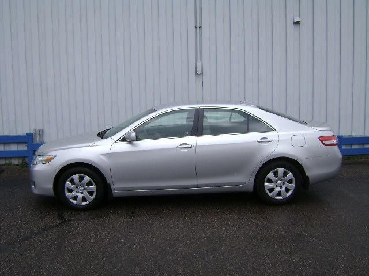 Used 2010 Toyota Camry LE for sale in Leamington, ON