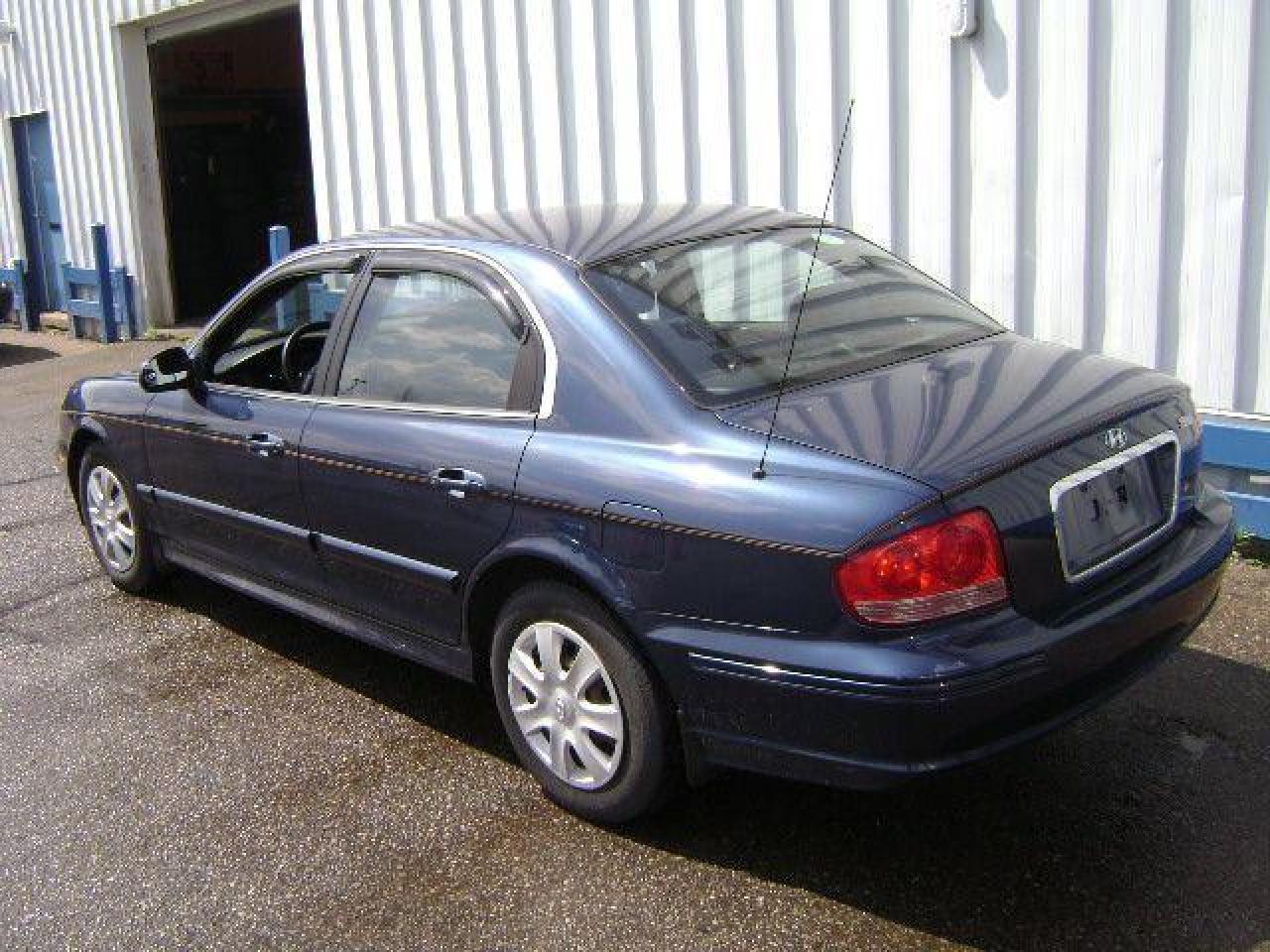 696527