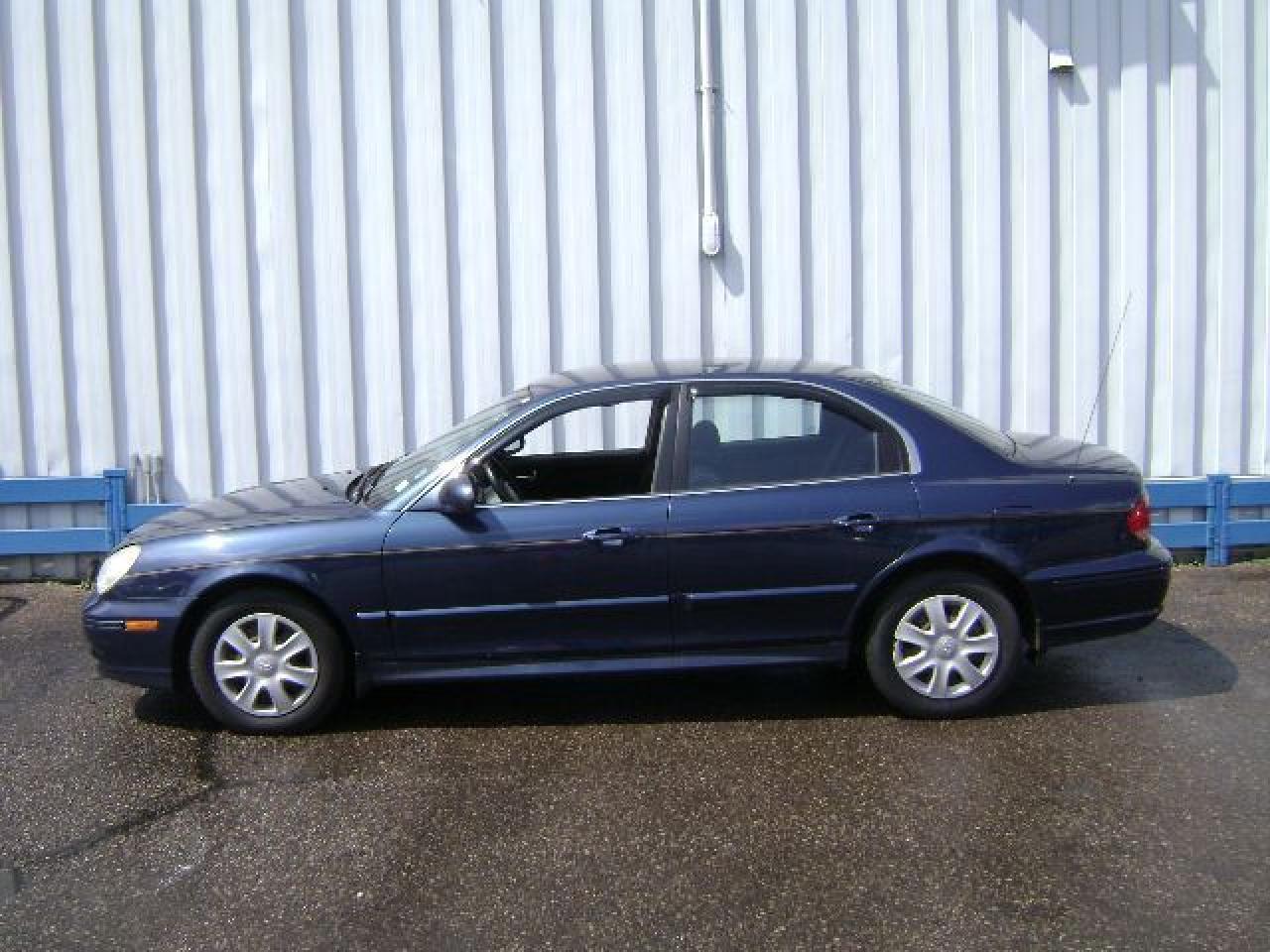 Used 2002 Hyundai Sonata  for sale in Leamington, ON