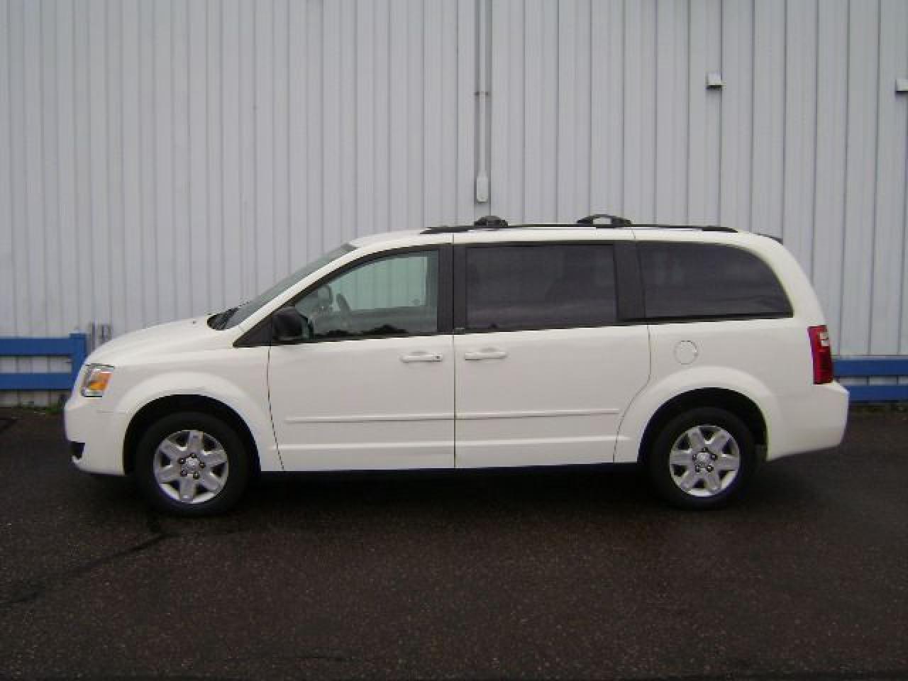 Used 2008 Dodge Grand Caravan Stow n Go for sale in Leamington, ON