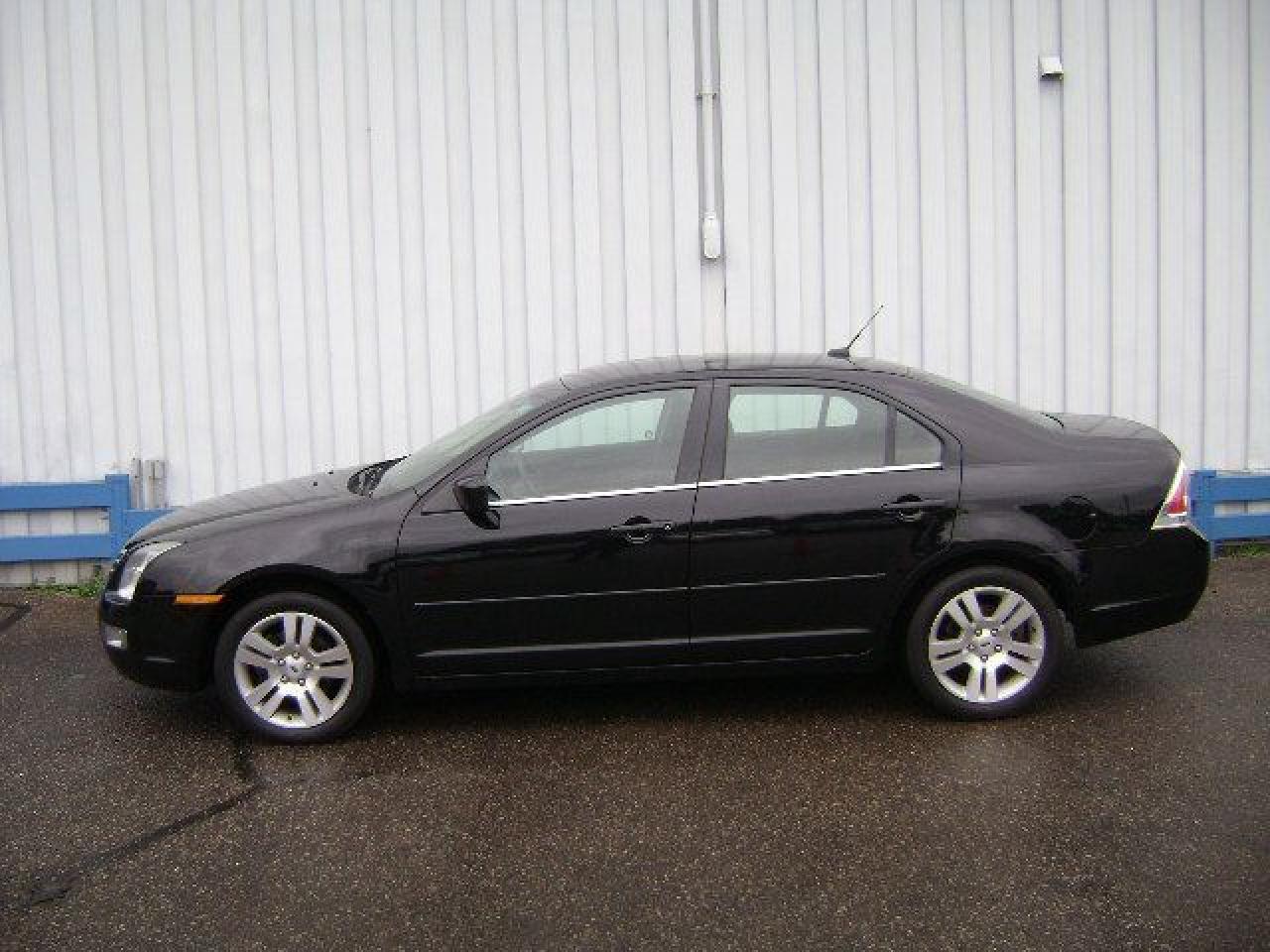 Used 2007 Ford Fusion SEL for sale in Leamington, ON