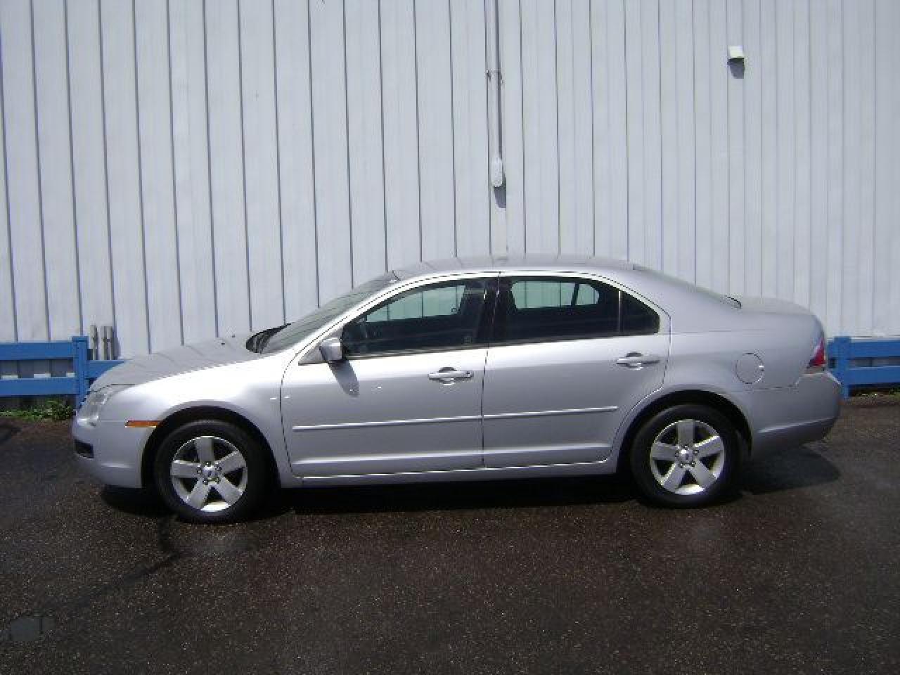 Used 2006 Ford Fusion SE for sale in Leamington, ON