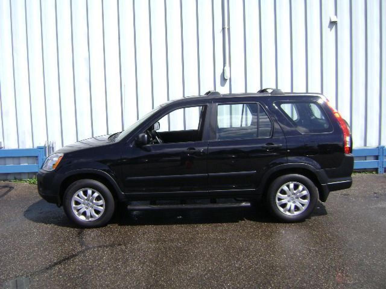 Used 2006 Honda CR-V 4X4 for sale in Leamington, ON