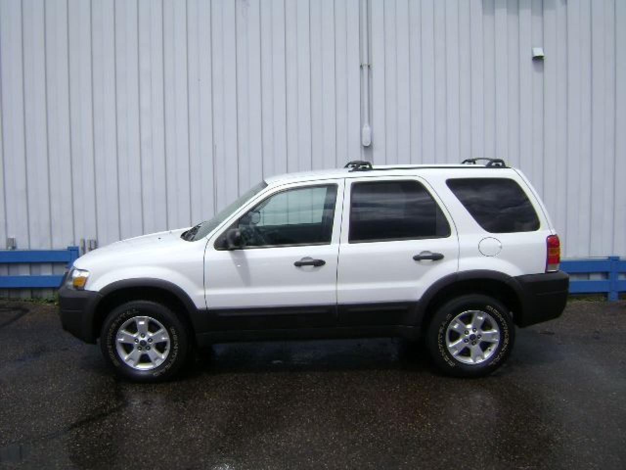 Used 2006 Ford Escape XLT V6 4X4 for sale in Leamington, ON