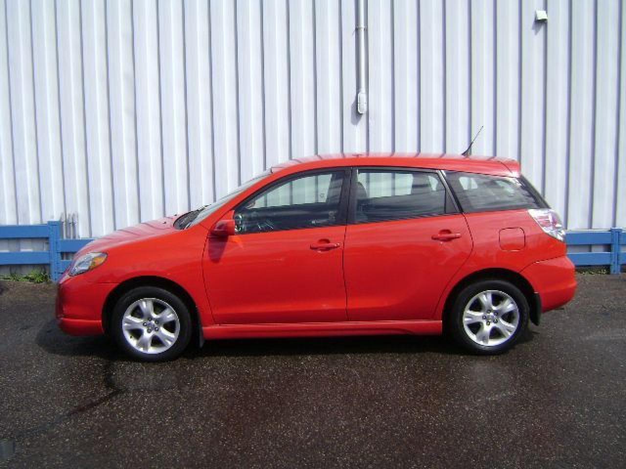 Used 2007 Toyota Matrix XR for sale in Leamington, ON