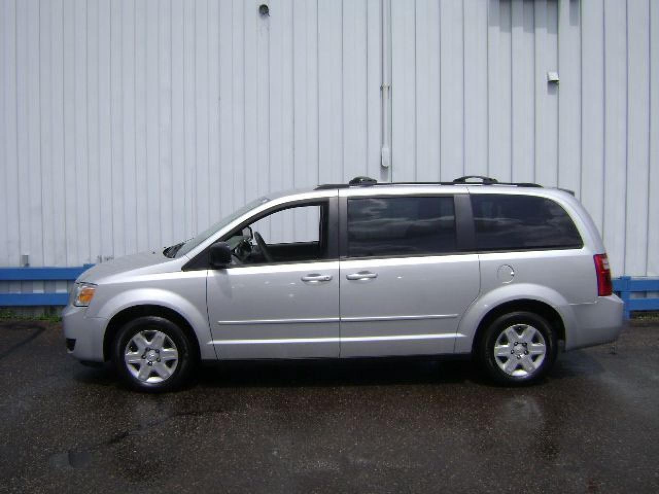 Used 2008 Dodge Grand Caravan Stow n Go for sale in Leamington, ON