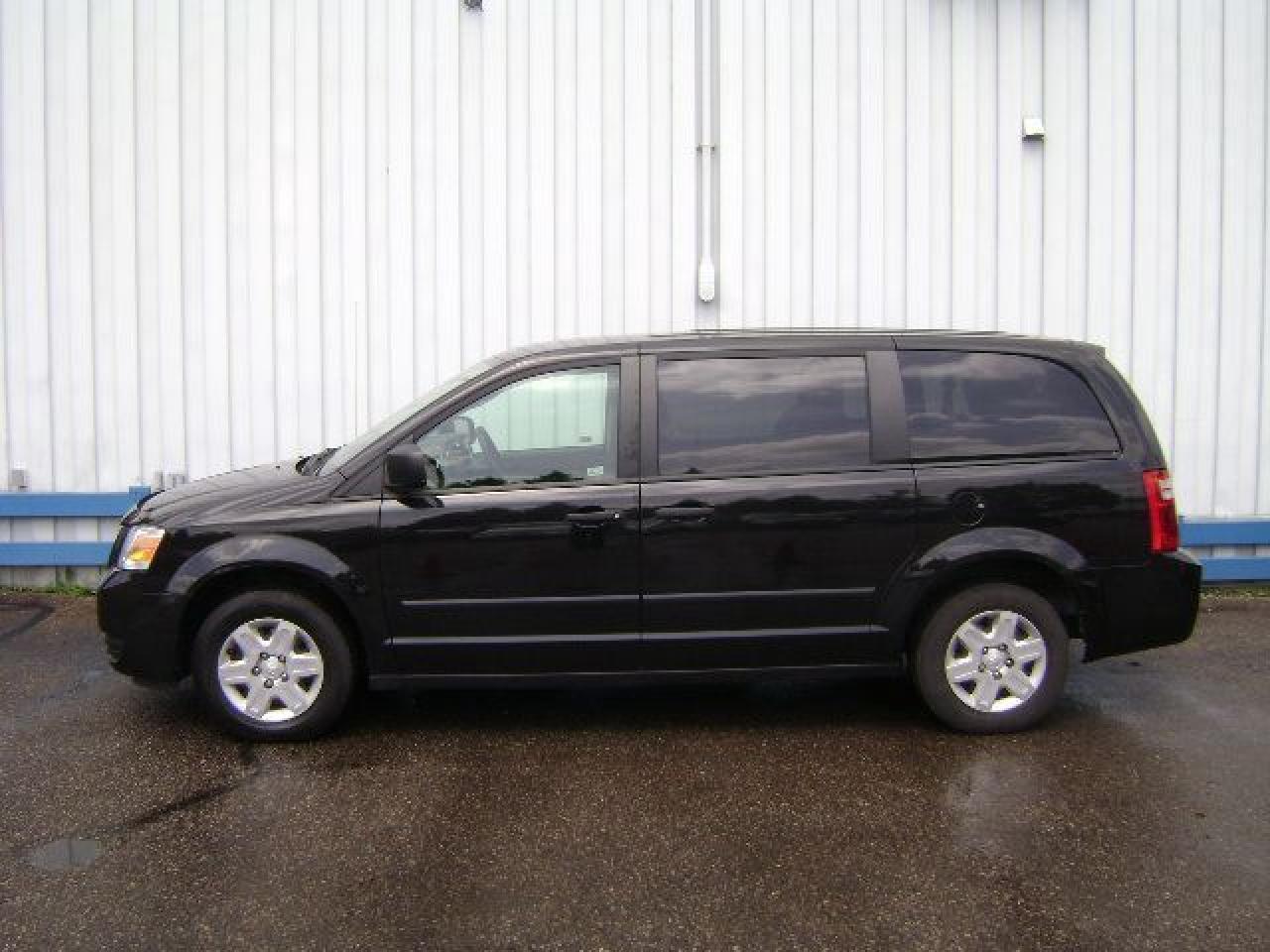 Used 2008 Dodge Grand Caravan Stow n Go for sale in Leamington, ON