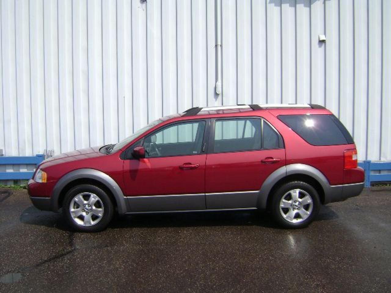 Used 2007 Ford Freestyle SEL 7 PASSENGER DVD PLAYER for sale in Leamington, ON