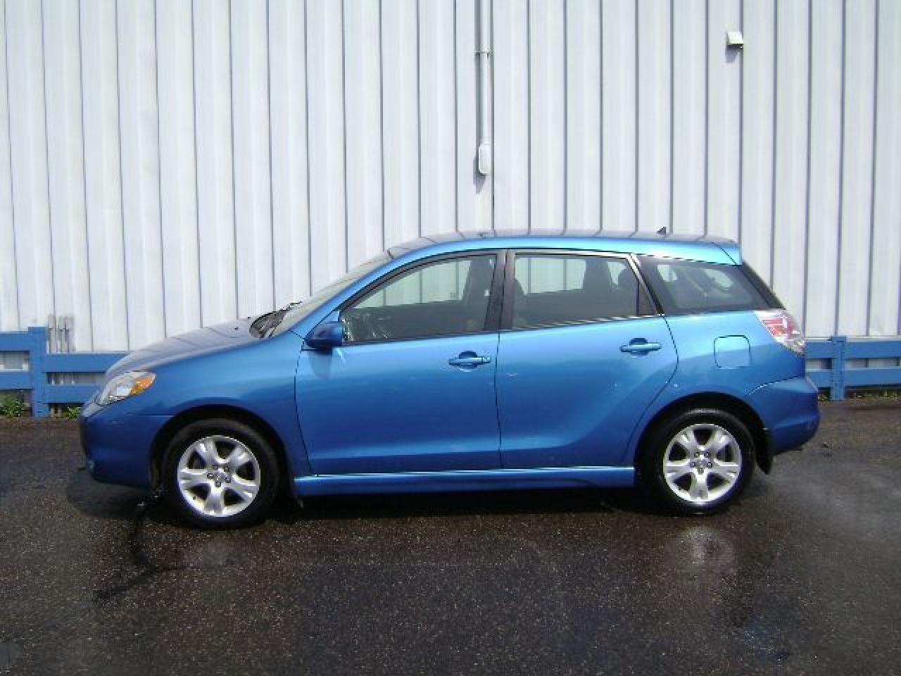 Used 2007 Toyota Matrix XR for sale in Leamington, ON