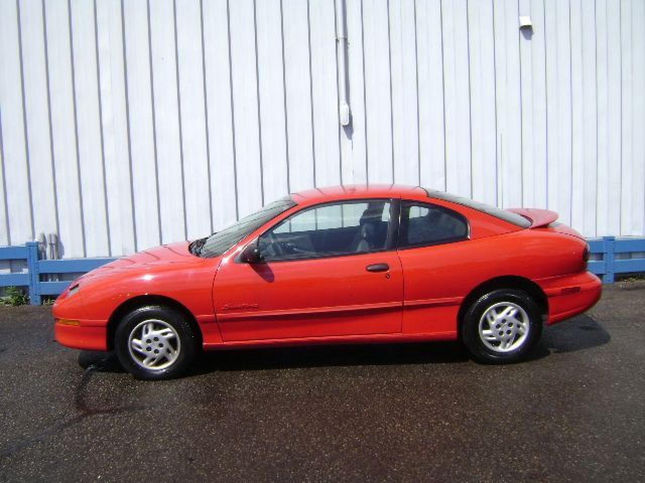 Used 1998 Pontiac Sunfire  for sale in Leamington, ON