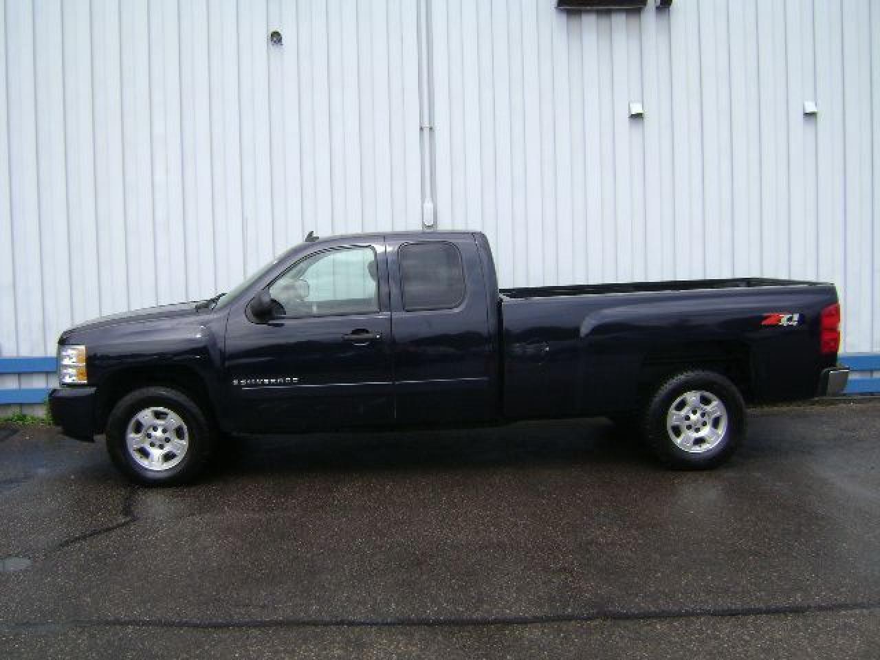 Used 2008 Chevrolet Silverado 1500 1500 LT EXT CAB Long Box Z71 4x4 for sale in Leamington, ON