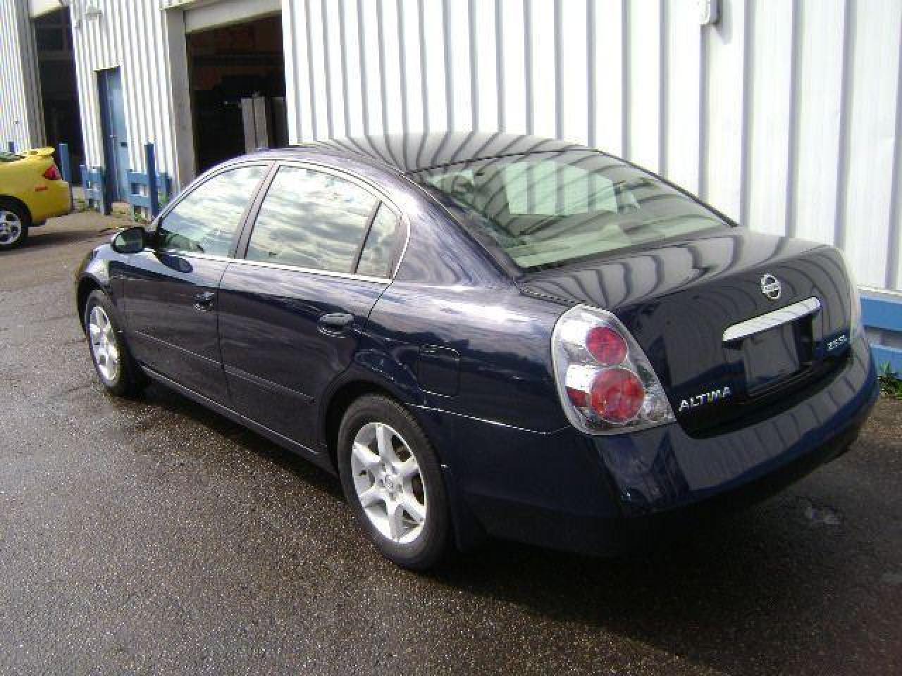 696731