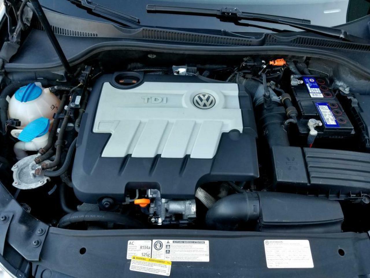 696782