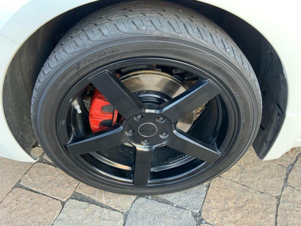 696785