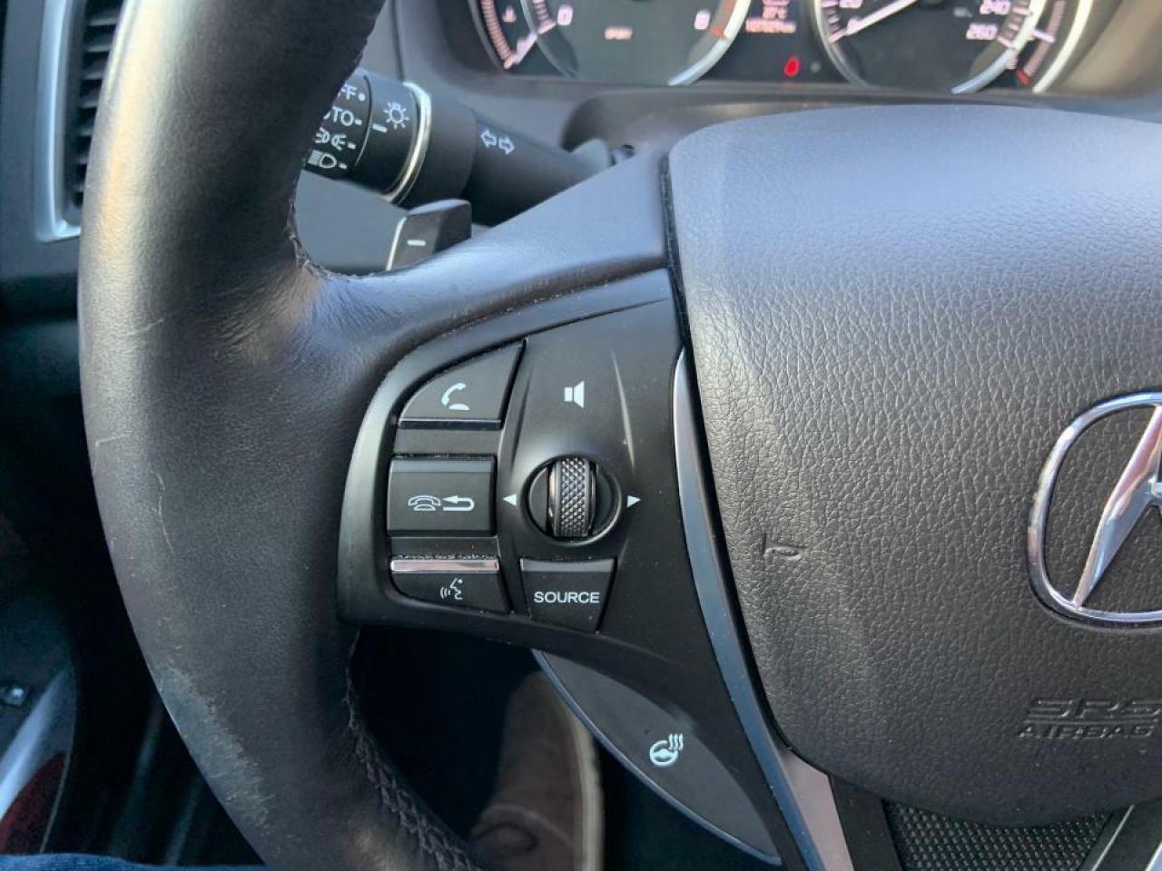 696785