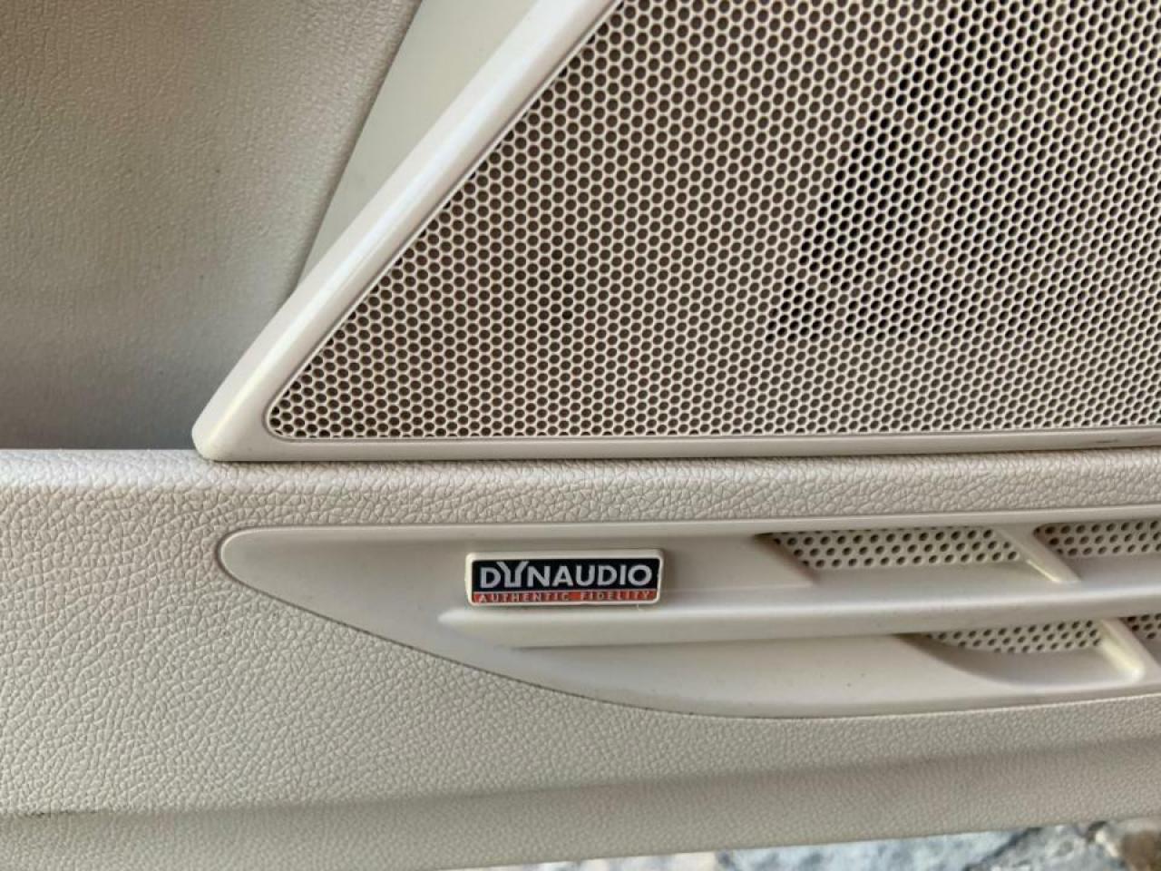 696809