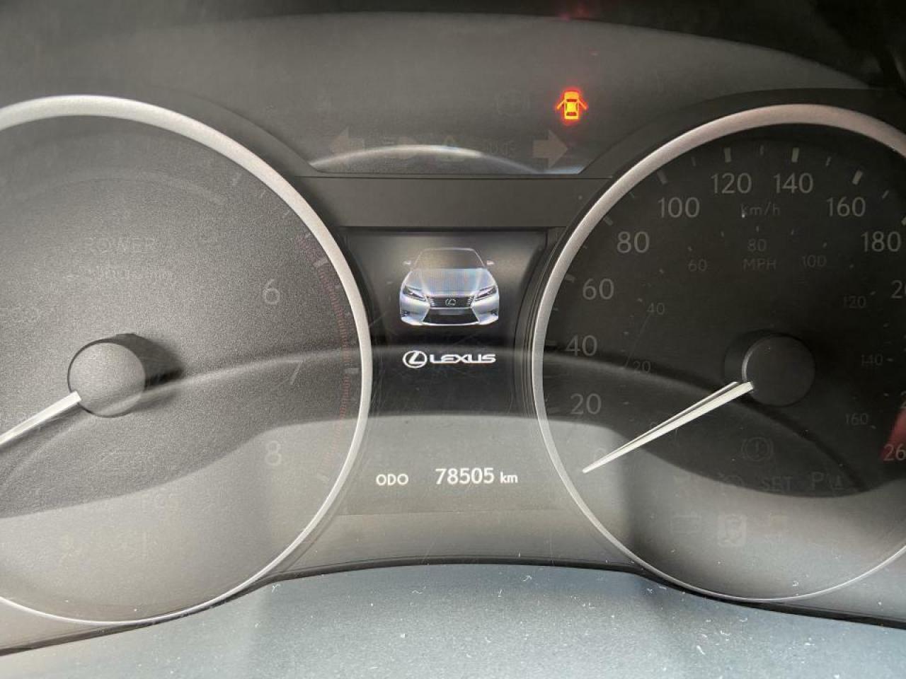 696812