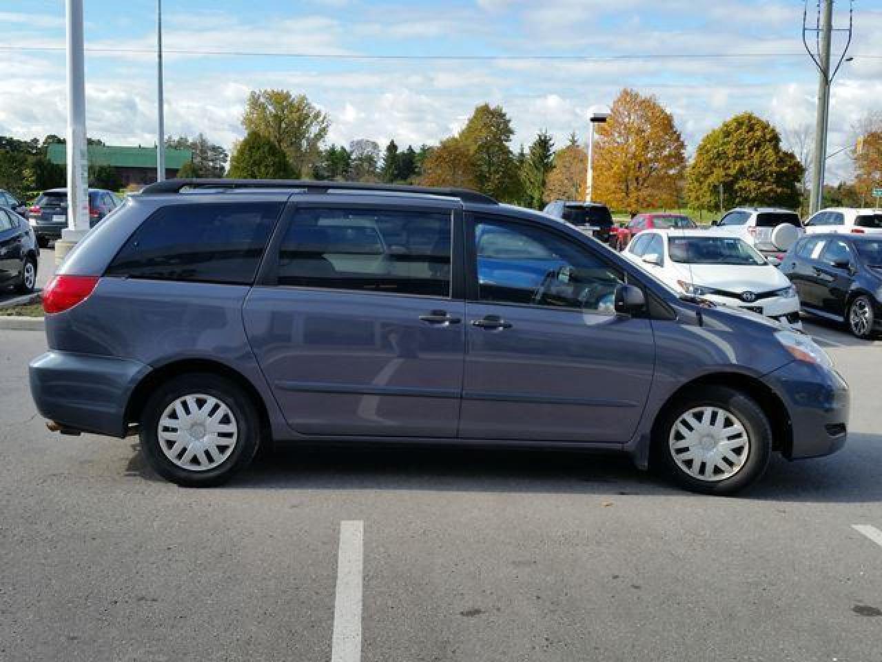 696944
