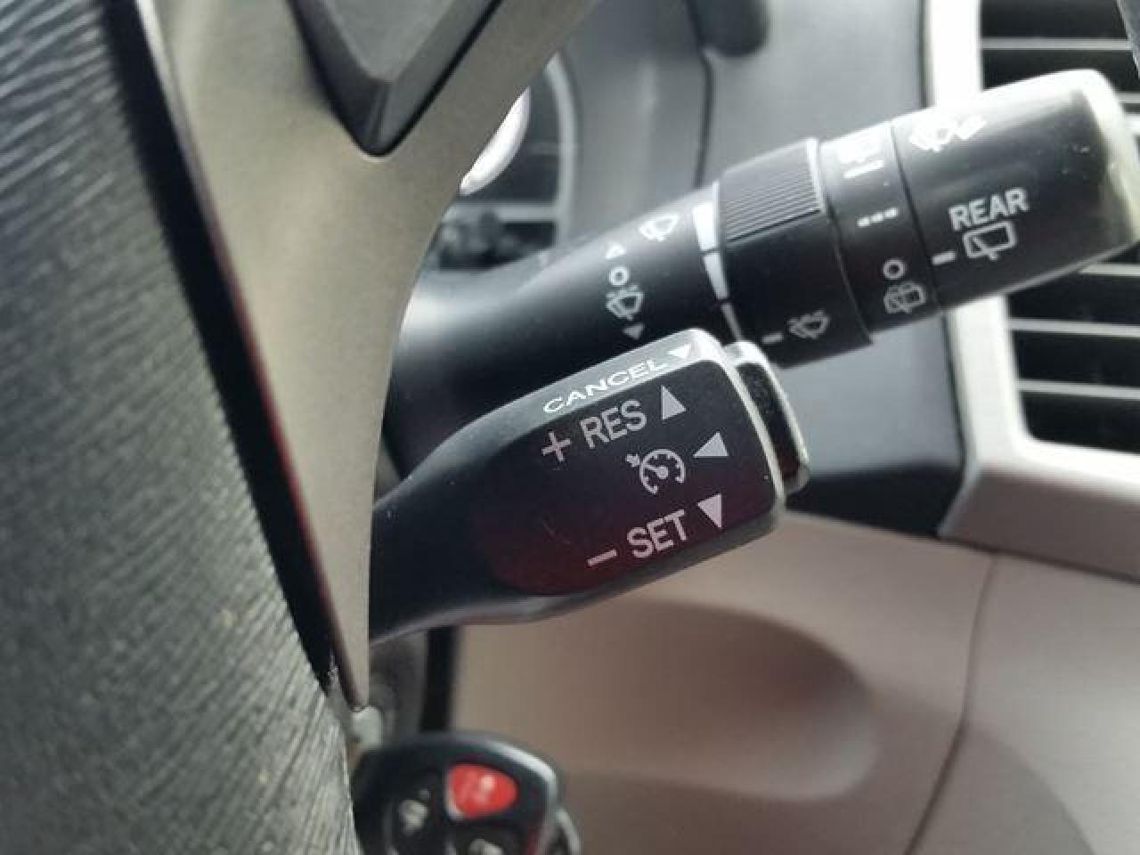 697082