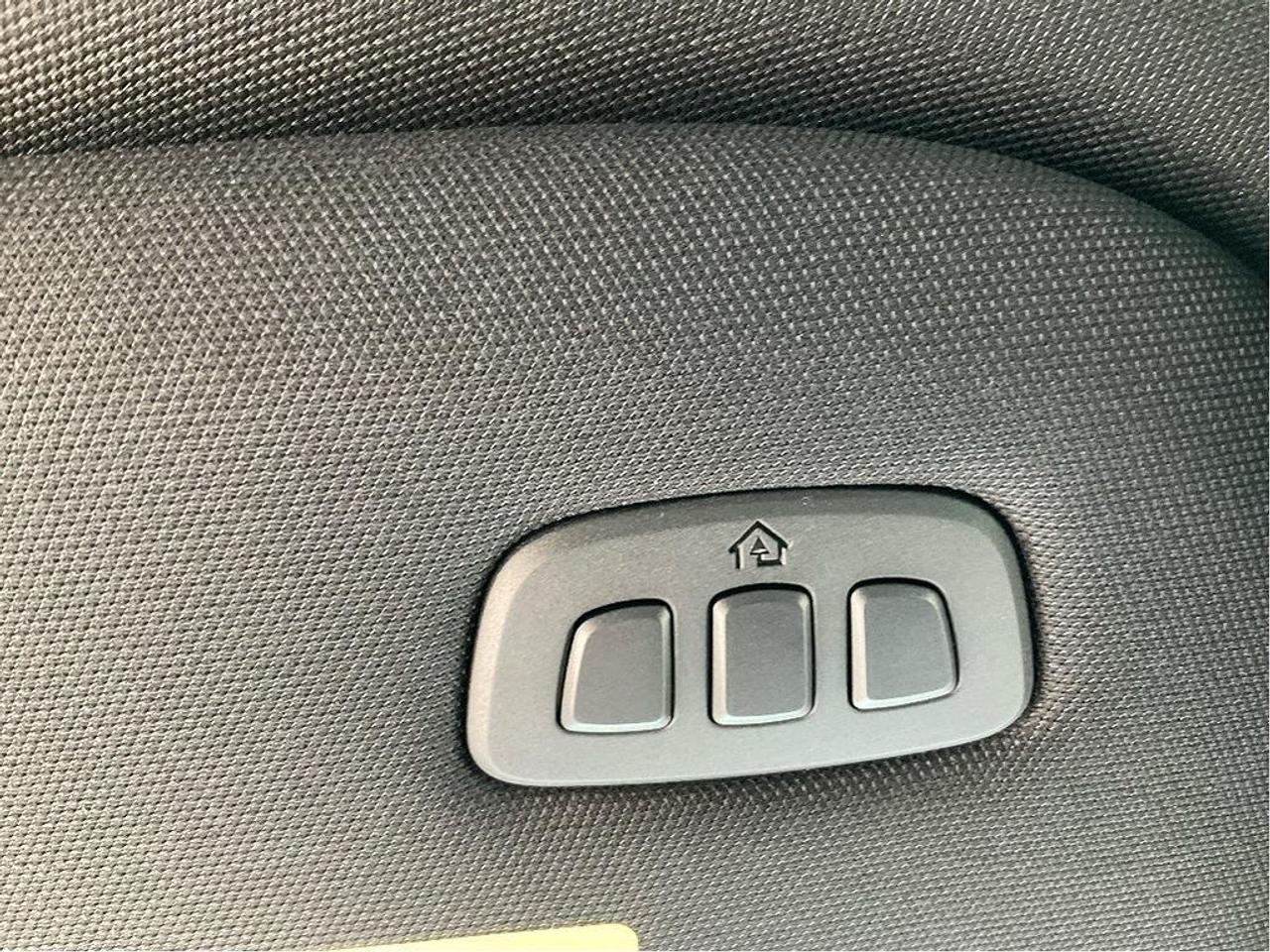 697881.12179325