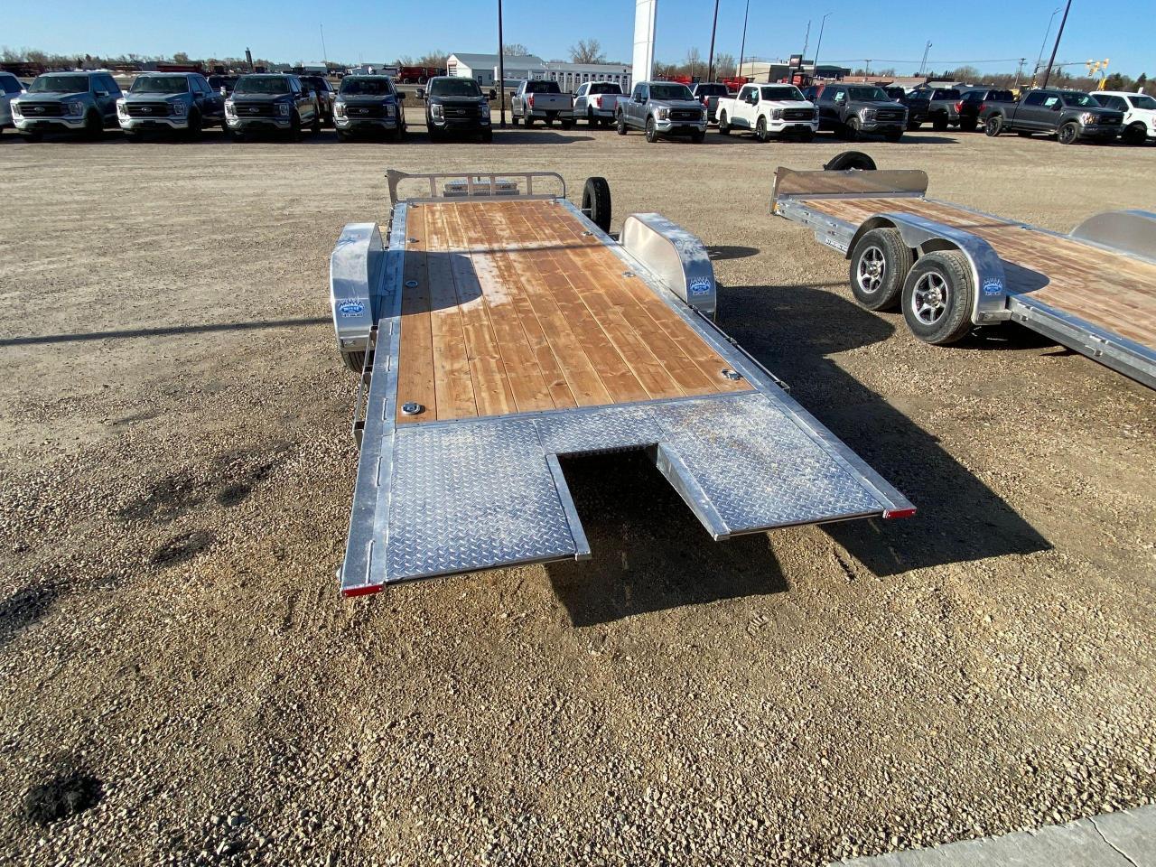 698037